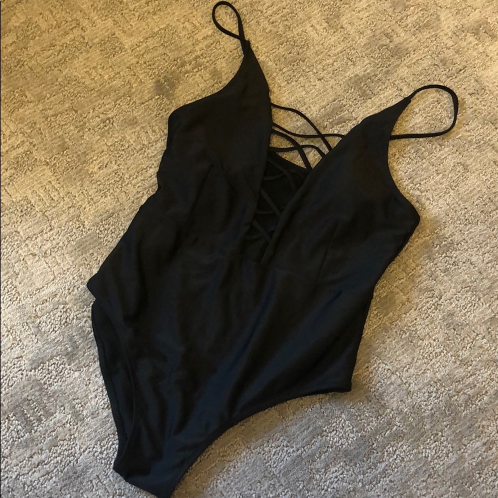 CUPSHE Black One-Piece Swimsuit